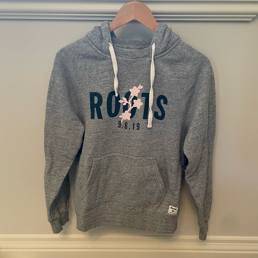 Gray Floral Hoodie || Roots